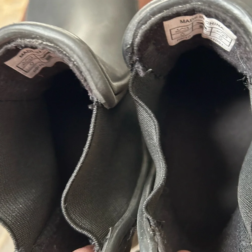 Crocs Women's Freesail Chelsea Boot Rain Pull On Lightweight Rubber Black Boots